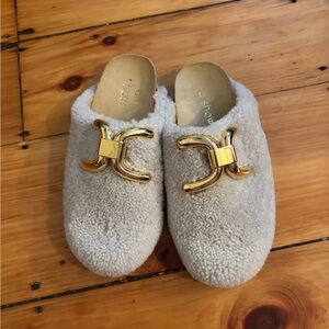 An hour and a shower Samson Slides curly lamb nude  size 39